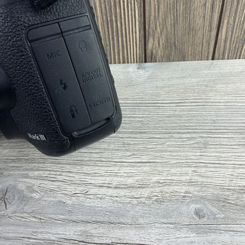 Canon EOS 5D Mark III Digital SLR Camera 